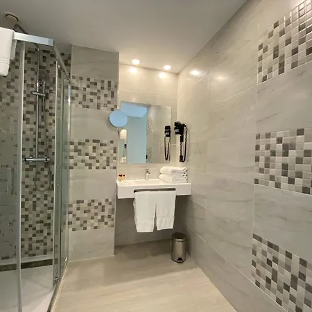 New Bilbao Airport 3* Derio