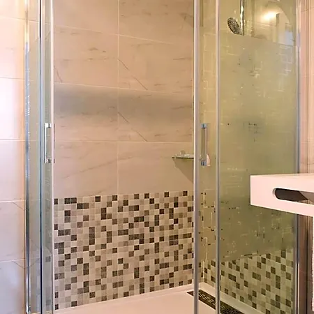 New Bilbao Airport Hotel