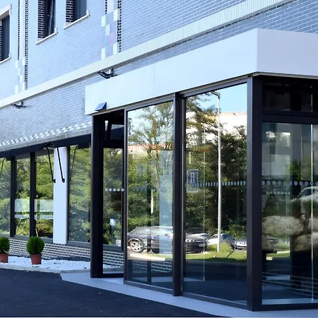 New Bilbao Airport Hotel