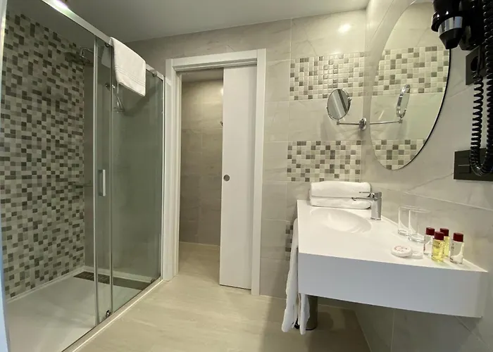 Hotel New Bilbao Airport 3*