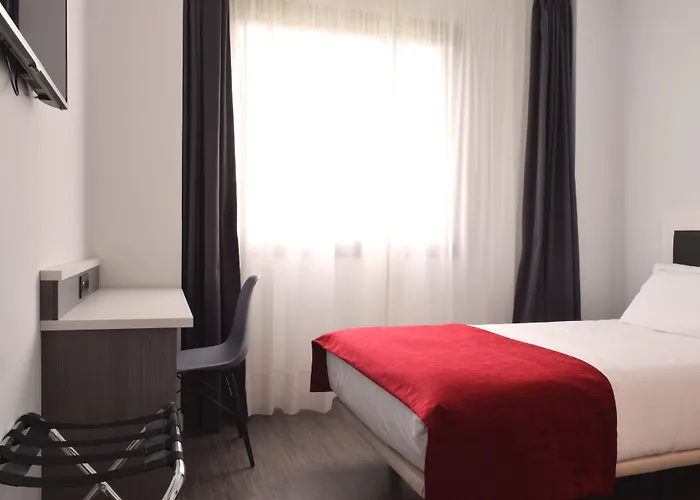 New Bilbao Airport Hotel 3*