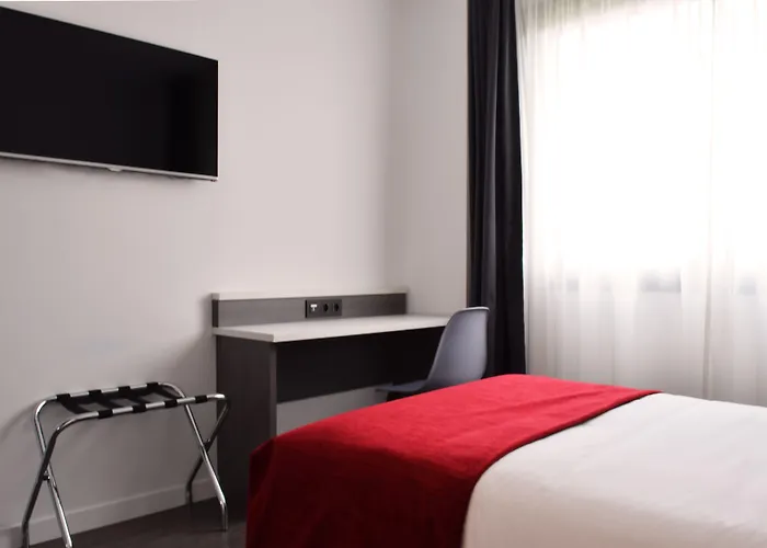 New Bilbao Airport Hotel