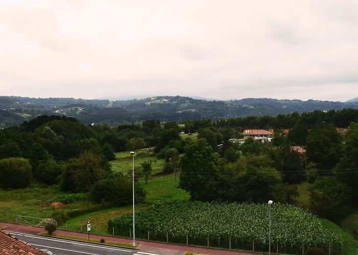 New Bilbao Airport Hotel 3*