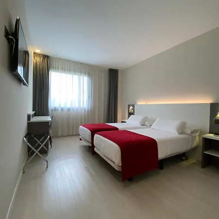 New Bilbao Airport Hotel 3*