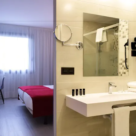 New Bilbao Airport Hotel