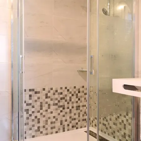 Hotel New Bilbao Airport 3*